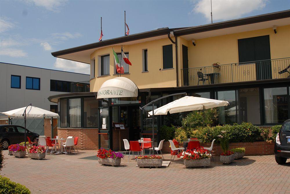 Hotel Gran Delta Di Alba-Invest Srl Rosolina Exterior foto